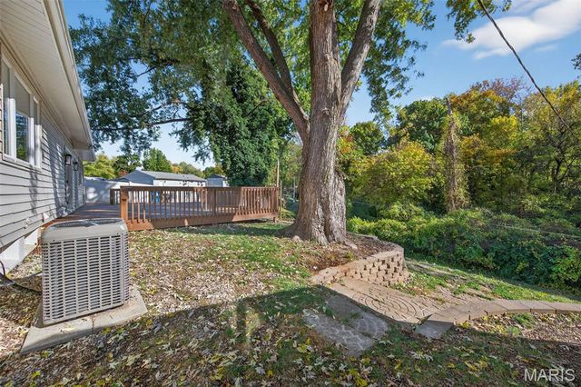 2907 Lyme Street, St Charles, MO 63301