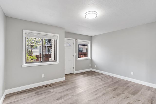 2443 Elliot Avenue, Minneapolis, MN 55404