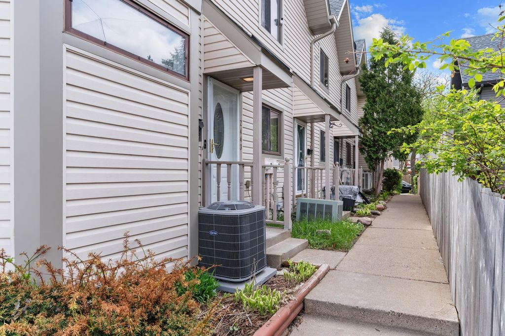 2443 Elliot Avenue, Minneapolis, MN 55404