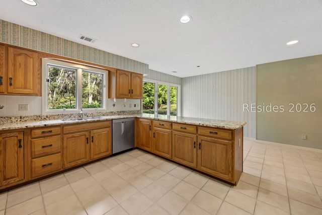 22 Sally Port Rd, Hilton Head Island, SC 29928