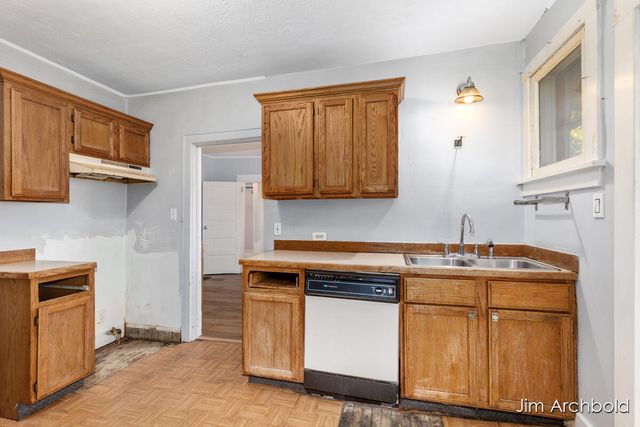 816 Jennette Avenue Nw, City Of Grand Rapids, MI 49504