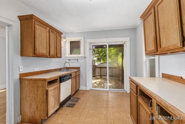 816 Jennette Avenue Nw, City Of Grand Rapids, MI 49504