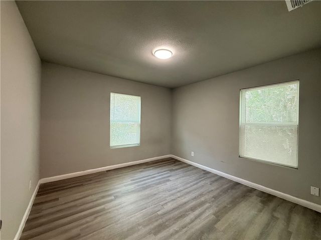 1002 Vernon Dr, Corpus Christi, TX 78407