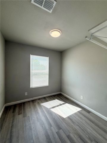 1002 Vernon Dr, Corpus Christi, TX 78407