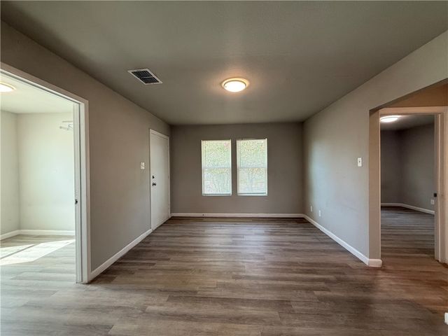 1002 Vernon Dr, Corpus Christi, TX 78407