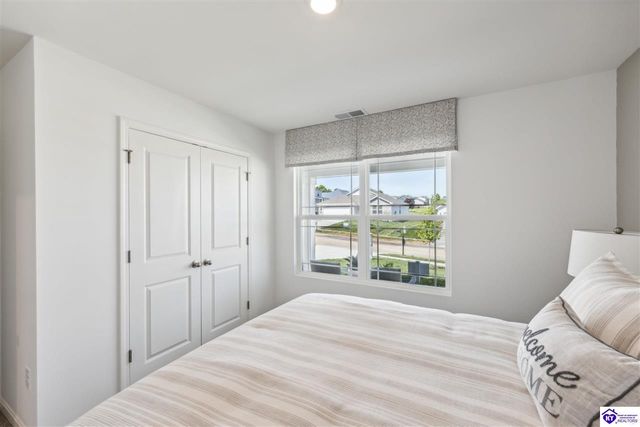 261 Saratoga Ln, Elizabethtown, KY 42701