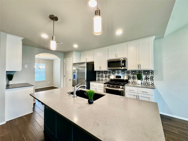 6615 S 18th Place, Broken Arrow, OK 74011