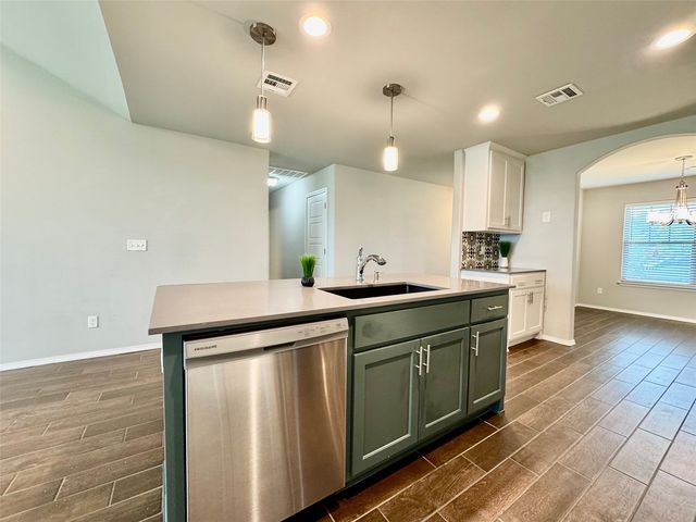 6615 S 18th Place, Broken Arrow, OK 74011