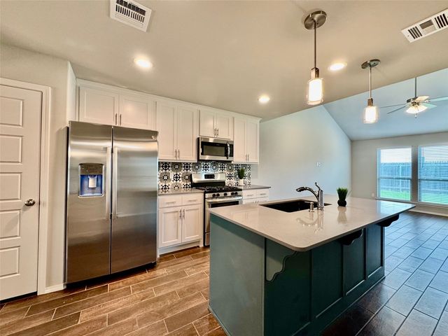 6615 S 18th Place, Broken Arrow, OK 74011
