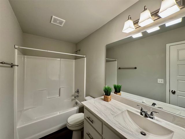 6615 S 18th Place, Broken Arrow, OK 74011