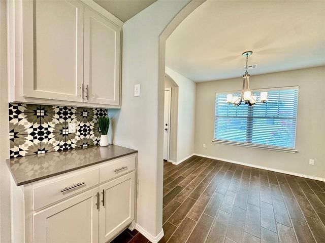 6615 S 18th Place, Broken Arrow, OK 74011