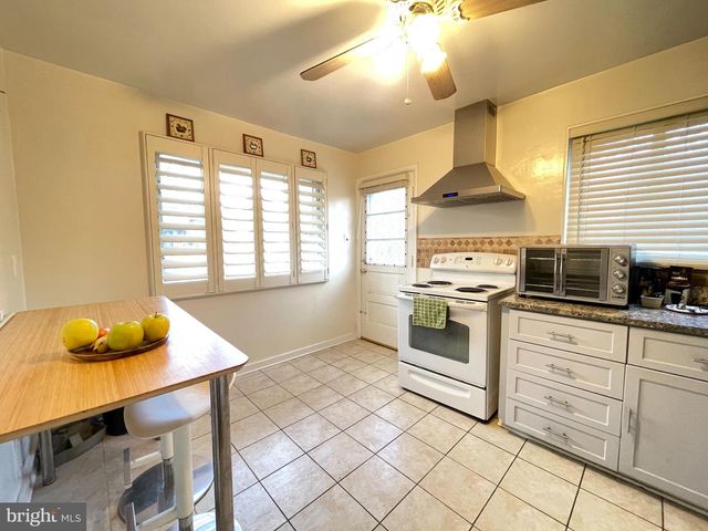 2211 MARK CT, Silver Spring, MD 20910