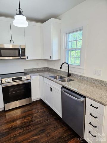 428 15th Street, Cramerton, NC 28032