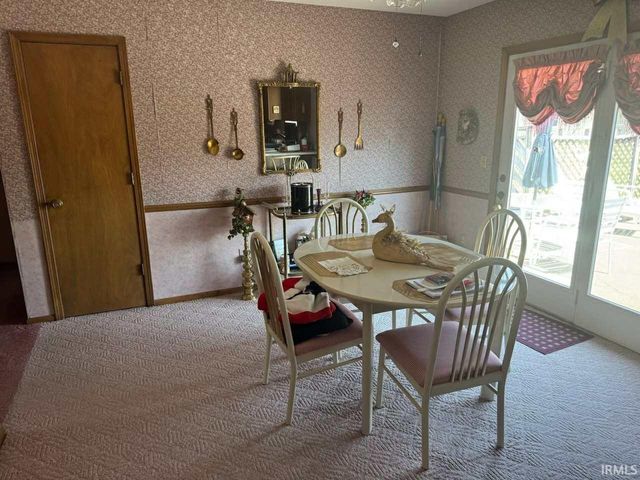 2427 Valley Creek Run, New Haven, IN 46774