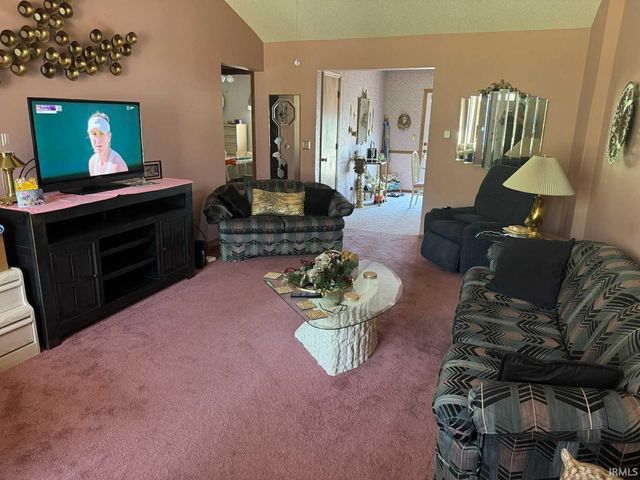 2427 Valley Creek Run, New Haven, IN 46774