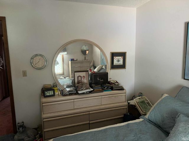 2427 Valley Creek Run, New Haven, IN 46774