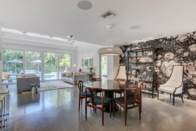 717 NE 1st Court, Delray Beach, FL 33483