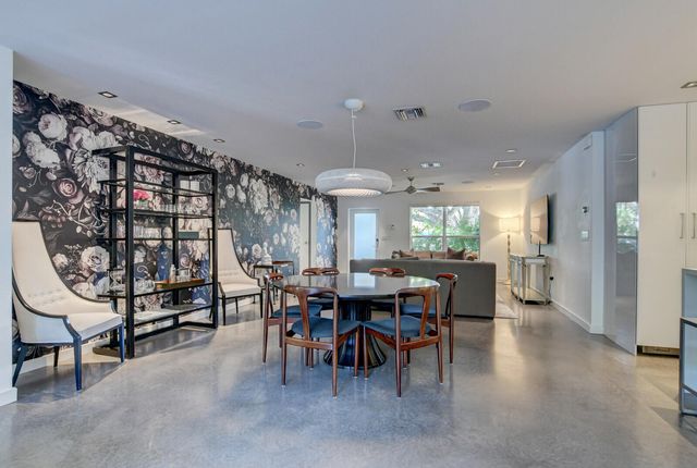 717 NE 1st Court, Delray Beach, FL 33483