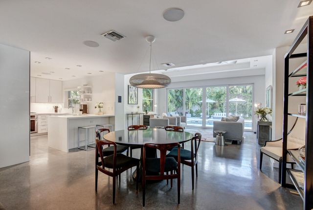 717 NE 1st Court, Delray Beach, FL 33483