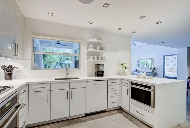 717 NE 1st Court, Delray Beach, FL 33483