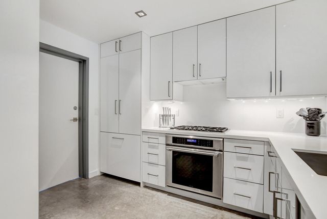 717 NE 1st Court, Delray Beach, FL 33483