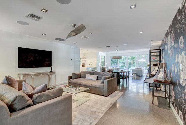 717 NE 1st Court, Delray Beach, FL 33483