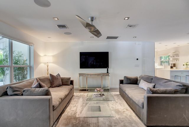 717 NE 1st Court, Delray Beach, FL 33483