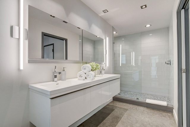 717 NE 1st Court, Delray Beach, FL 33483