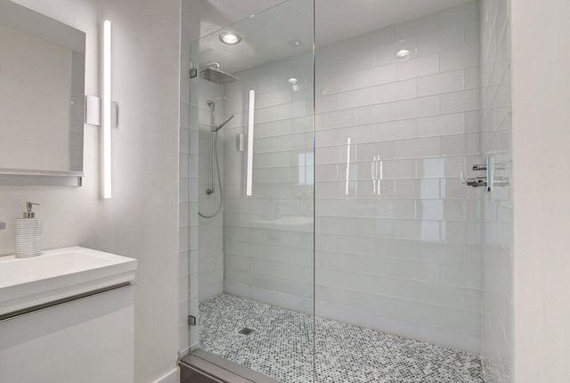 717 NE 1st Court, Delray Beach, FL 33483