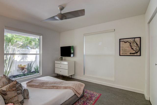 717 NE 1st Court, Delray Beach, FL 33483