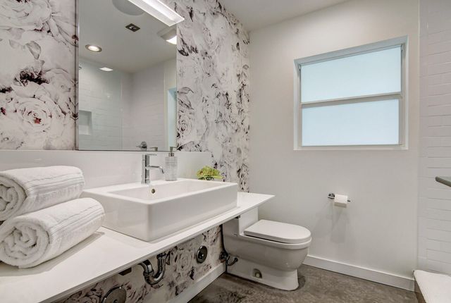 717 NE 1st Court, Delray Beach, FL 33483