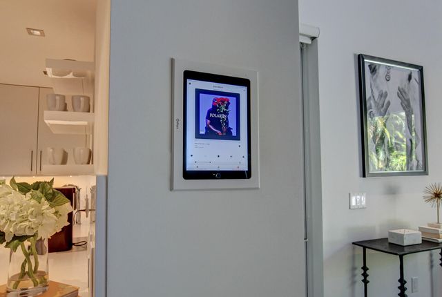 717 NE 1st Court, Delray Beach, FL 33483