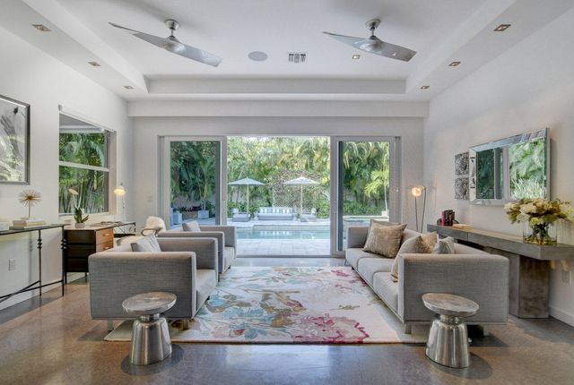 717 NE 1st Court, Delray Beach, FL 33483