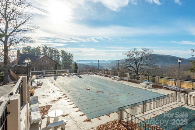 10 Chestnut Ridge Road, Mills River, NC 28759