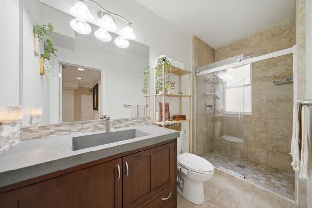 5953 N WINTHROP Avenue 1E, Chicago, IL 60660