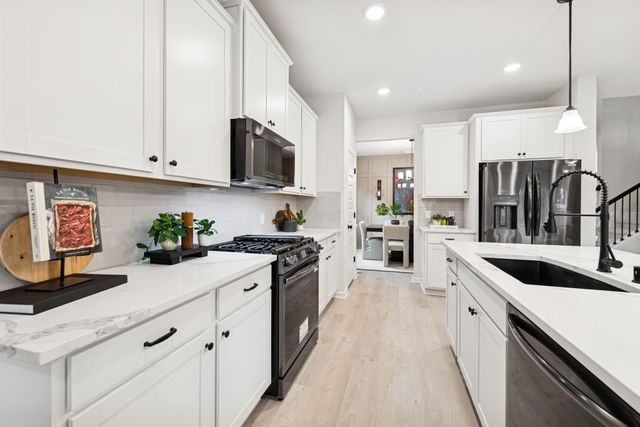 6127 Royal Palm Drive, Manvel, TX 77578