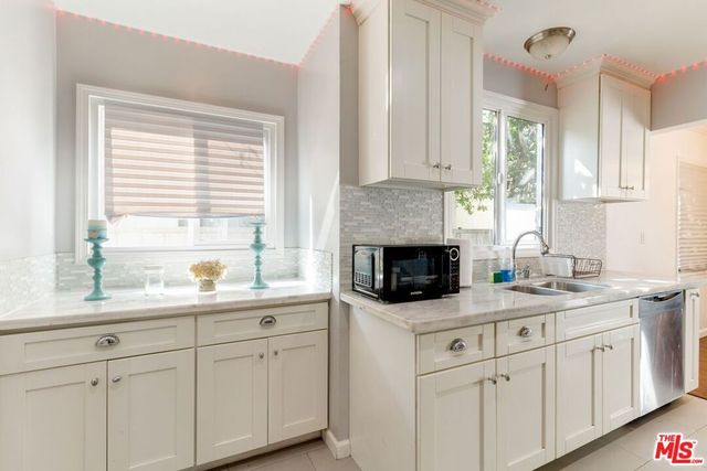 7553 GARDEN GROVE Avenue, Reseda, CA 91335