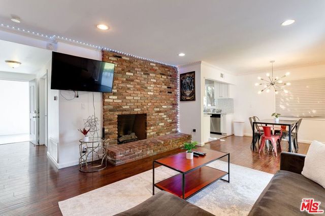 7553 GARDEN GROVE Avenue, Reseda, CA 91335
