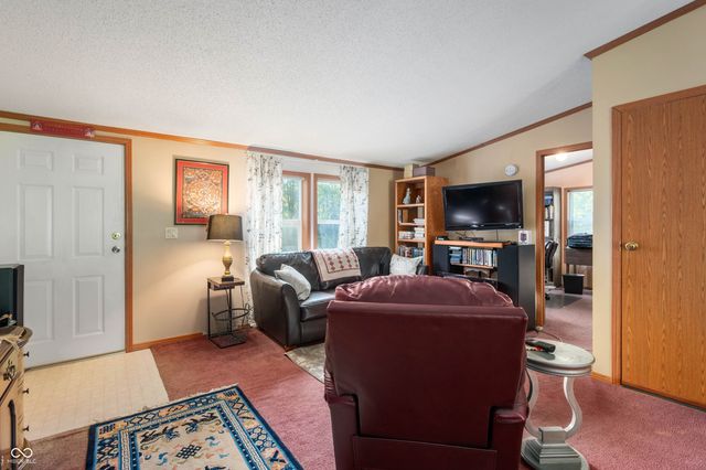 6717 S State Road 109, Knightstown, IN 46148