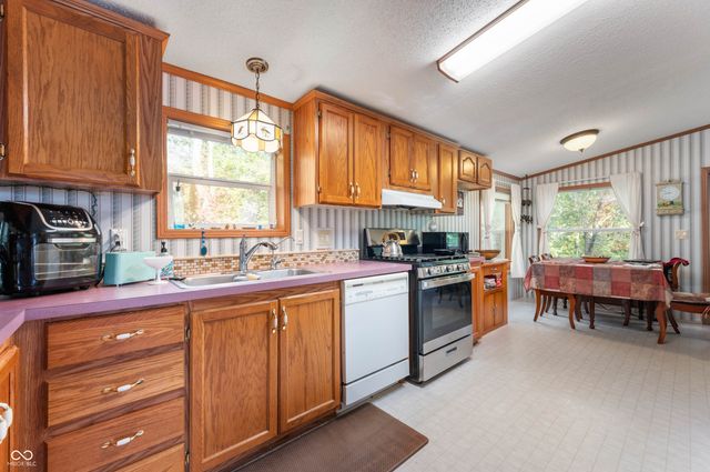 6717 S State Road 109, Knightstown, IN 46148