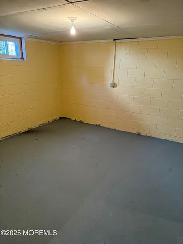 127 Mill Street, Toms River, NJ 08757