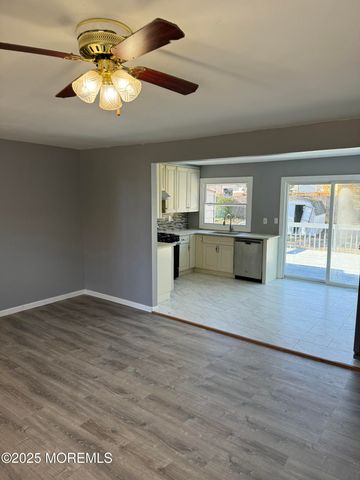 127 Mill Street, Toms River, NJ 08757