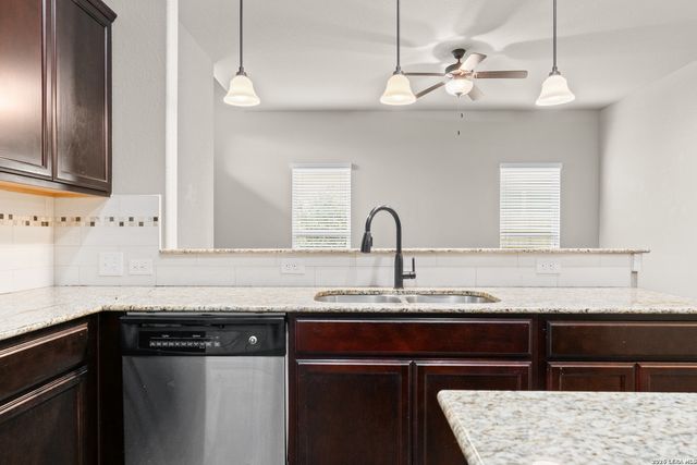 2213-2215 AVERY VILLAGE, New Braunfels, TX 78130