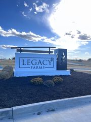 5308 WHISPER DR, Columbia, MO 65203