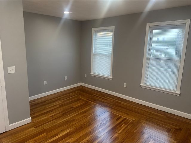 90 Chestnut St 3, Chelsea, MA 02150