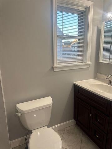 90 Chestnut St 3, Chelsea, MA 02150