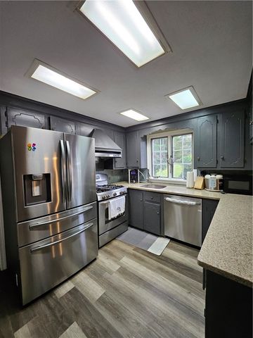 3 Kirker Drive, East Greenwich, RI 02818