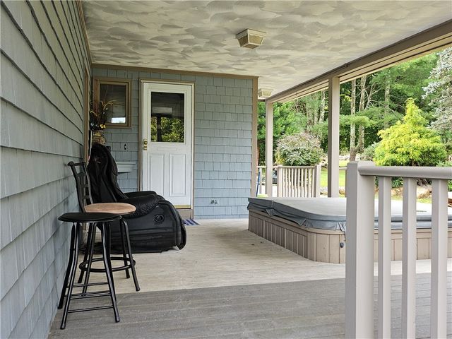 3 Kirker Drive, East Greenwich, RI 02818