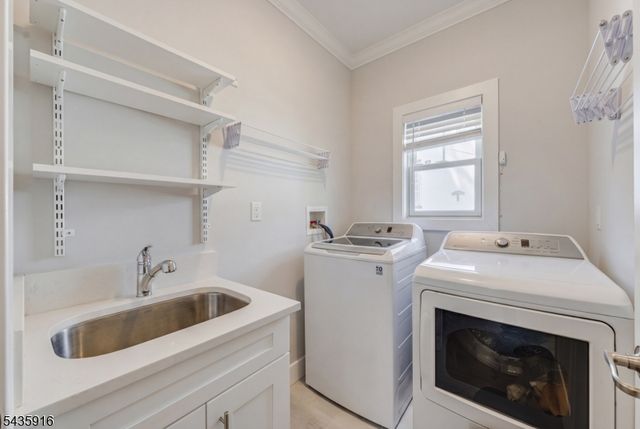 19 Preston Dr, Livingston Twp., NJ 07039