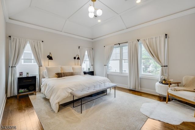 19 Preston Dr, Livingston Twp., NJ 07039